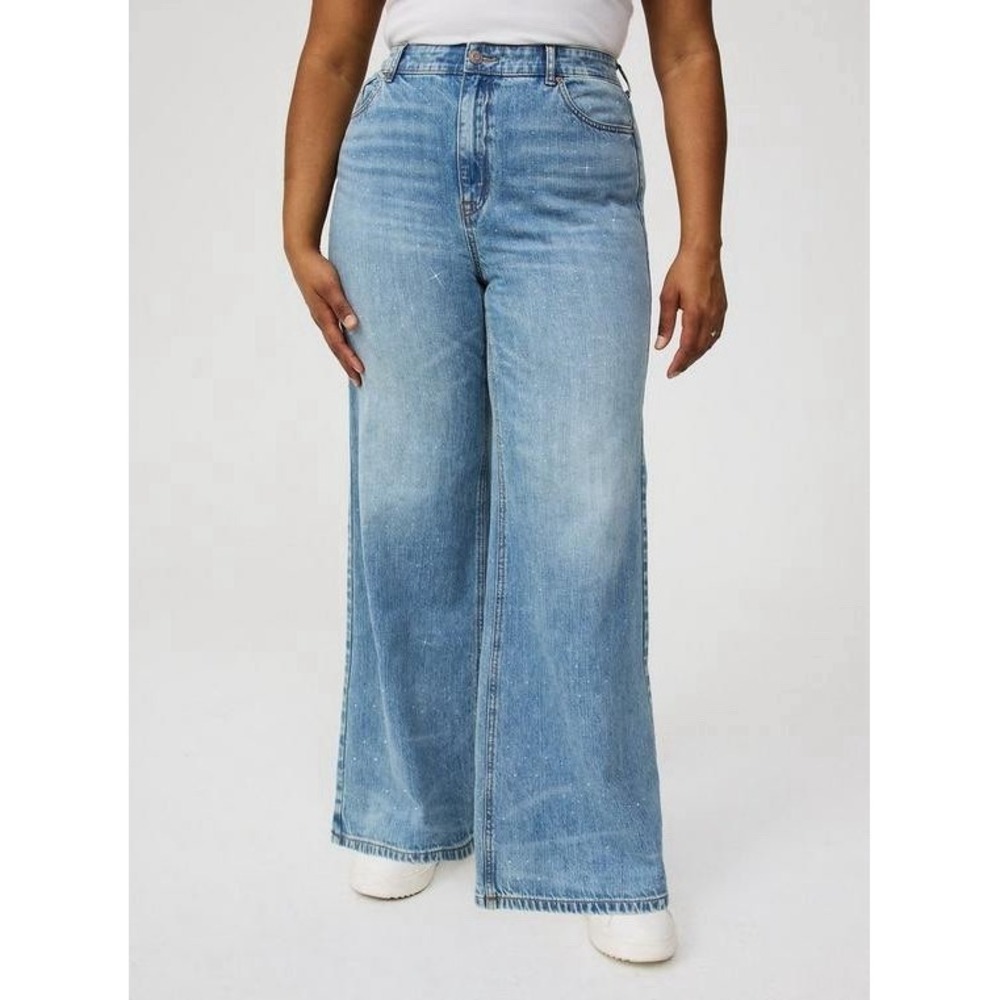 Torrid Women's Jeans High Rise Wide Leg Stretch Blue Light Wash 18S NWT